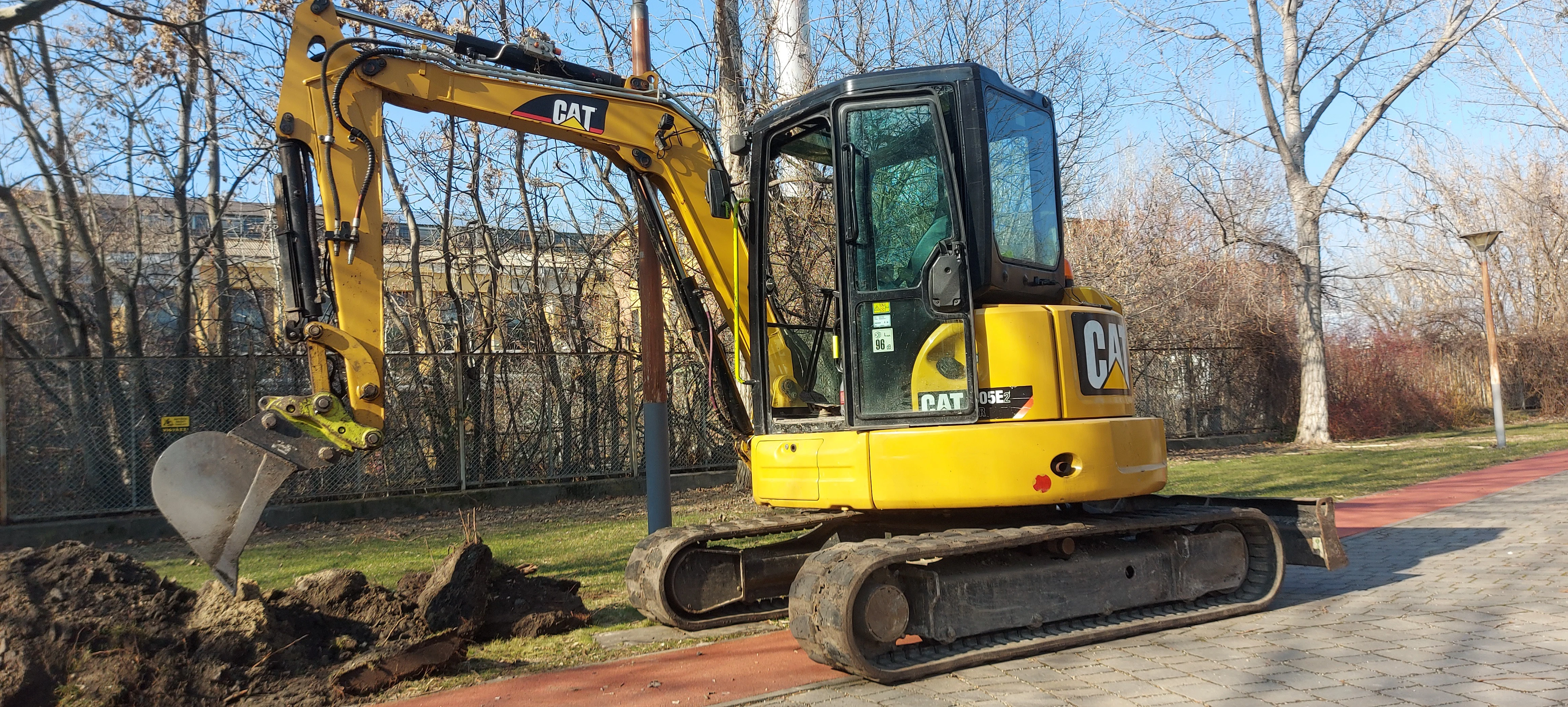 Caterpillar 305E2CR kotrógép